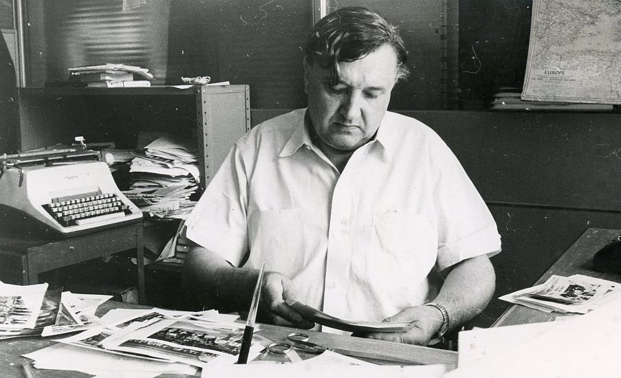 Aloyzas Baronas served as chairman of the Association from 1966 to the end of 1969. In a photo by Al Gulbinskas, Baronas is shown at work at “Draugas.”